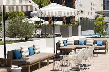 level los angeles downtown south olive