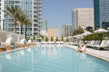 level los angeles downtown south olive
