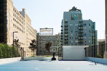 level los angeles downtown south olive