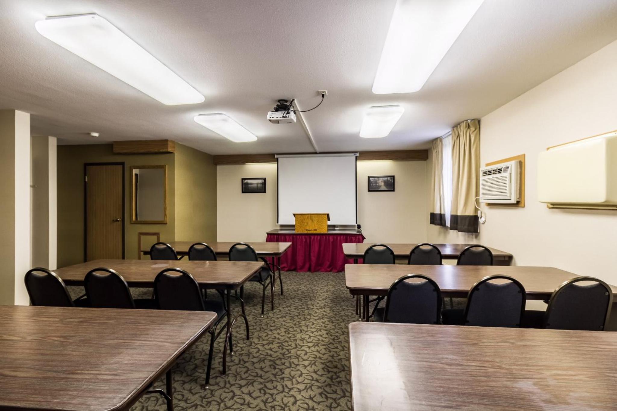 studio 6 minot nd