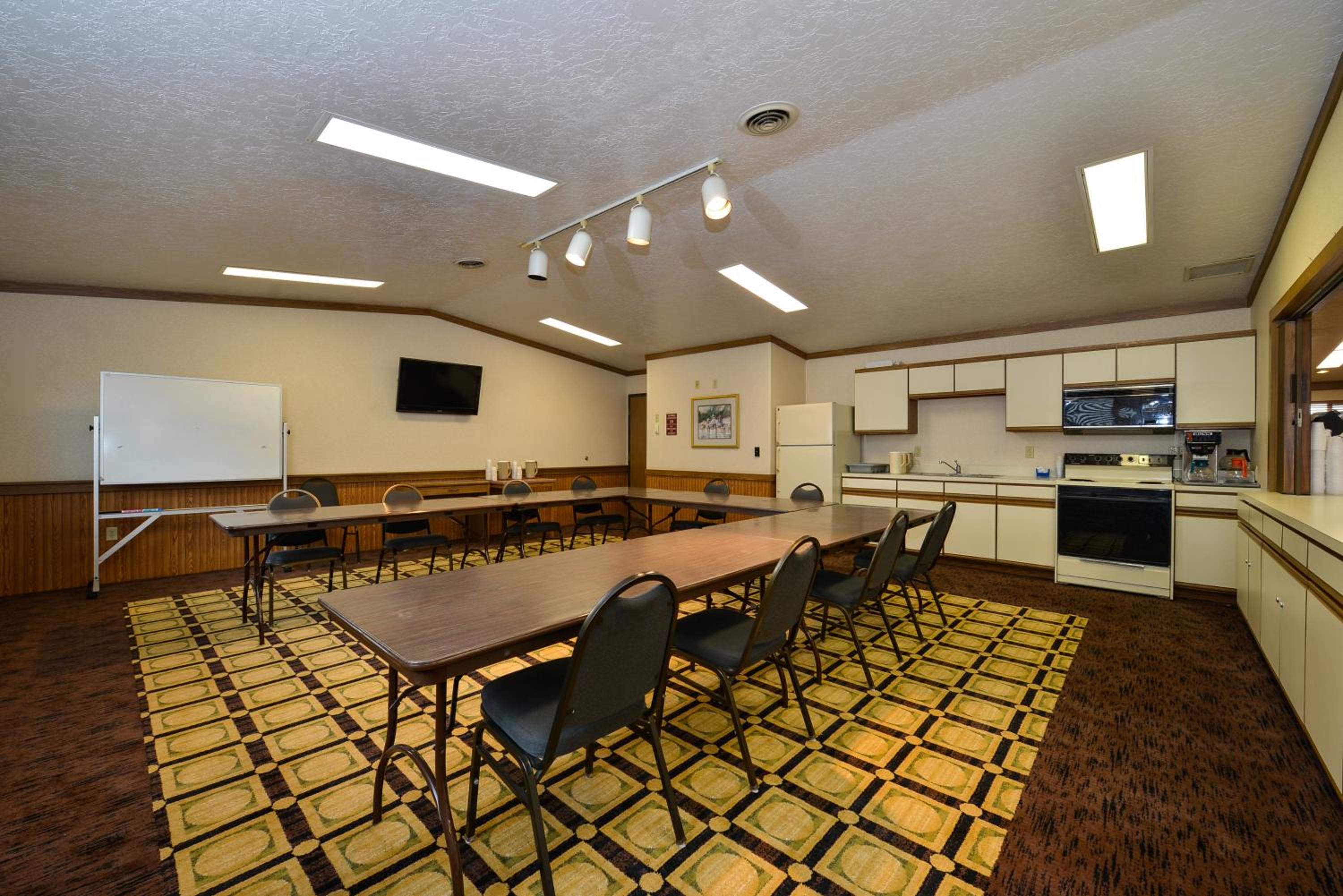 studio 6 minot nd