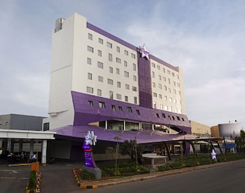 Fame Hotel Gading Serpong,Gading Serpong>>Curug,4 star