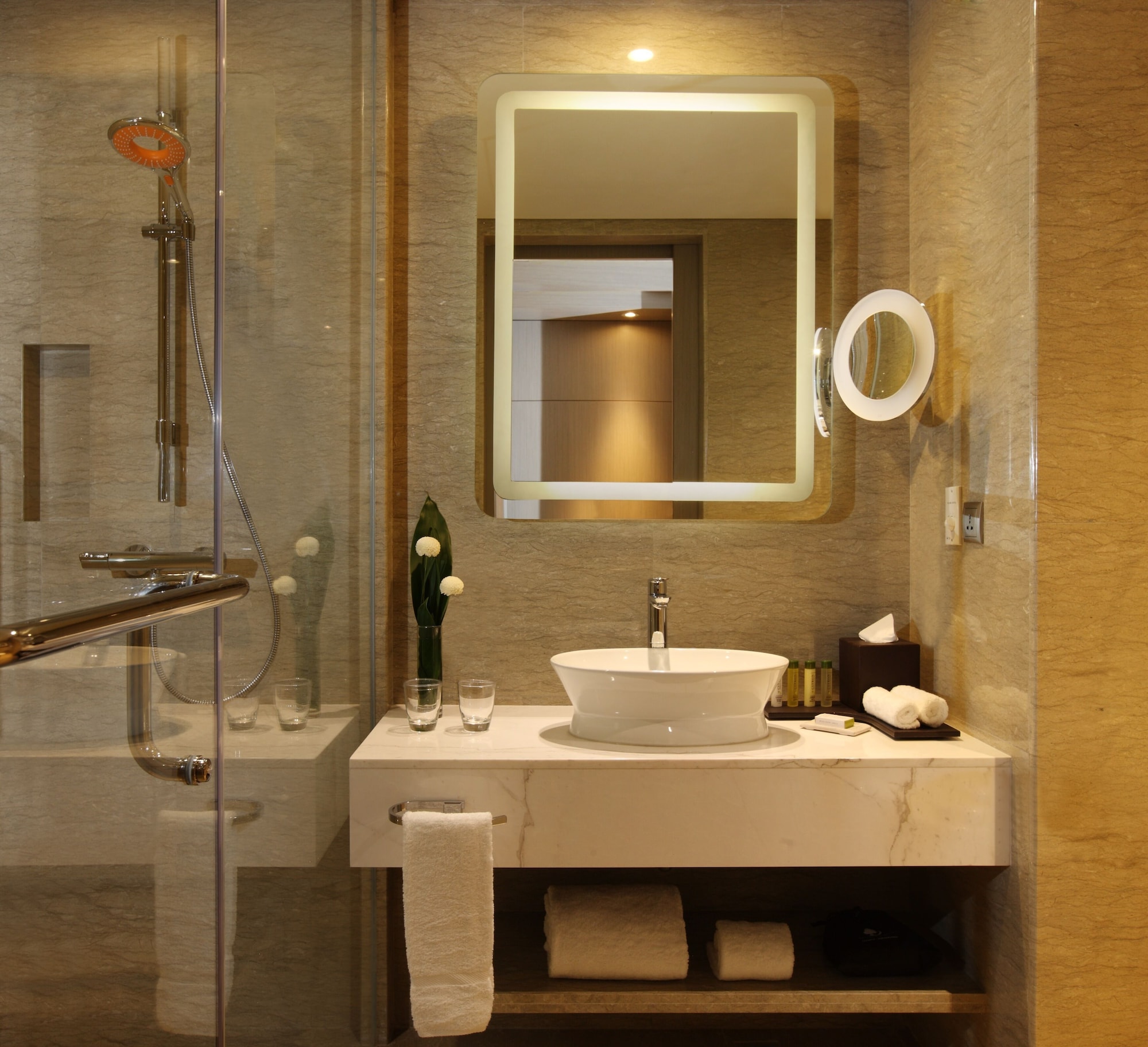 doubletree by hilton jakarta diponegoro