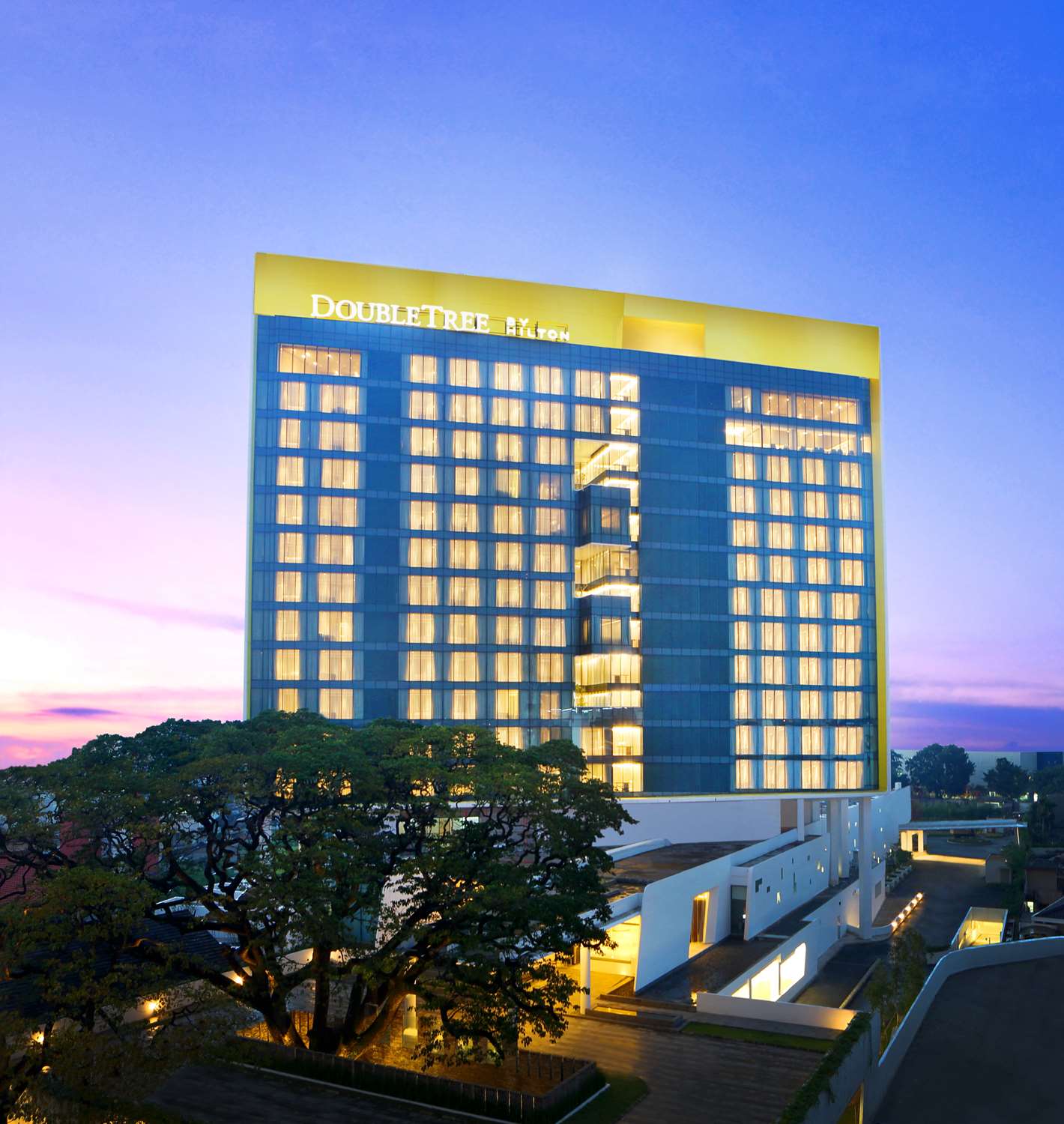doubletree by hilton jakarta diponegoro