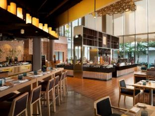 doubletree by hilton jakarta diponegoro