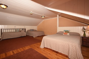 seven springs resort properties