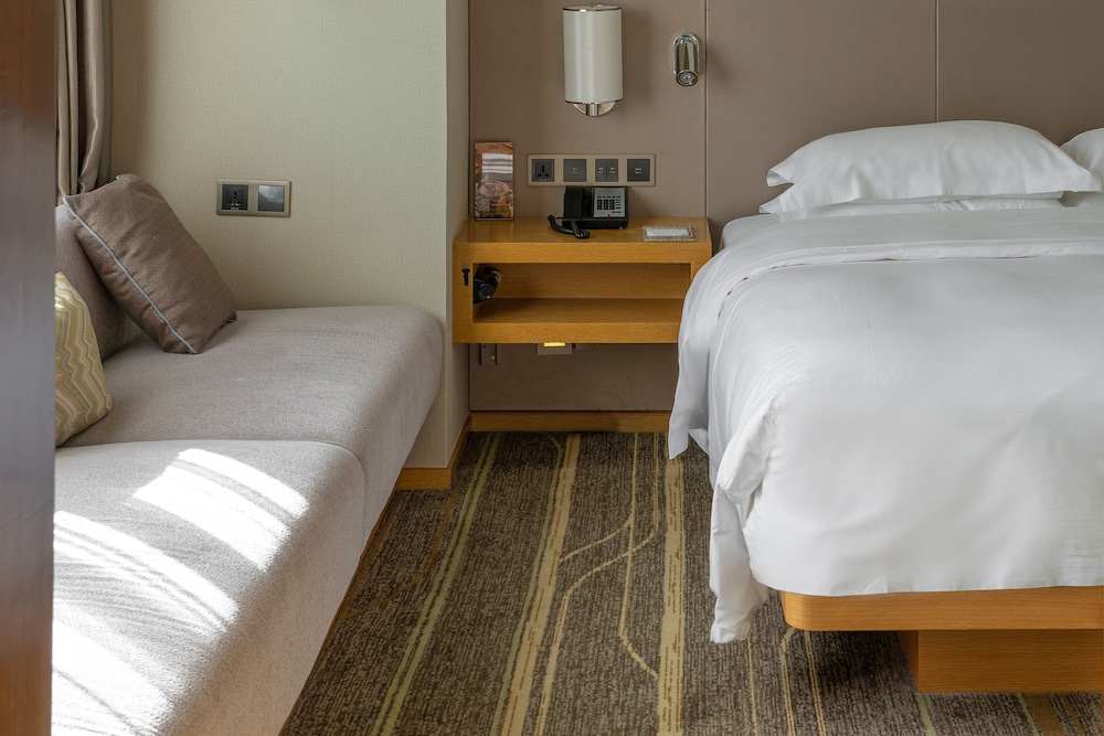 hilton garden inn lijiang