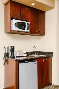 holiday inn hotel and suites lloydminster by ihg