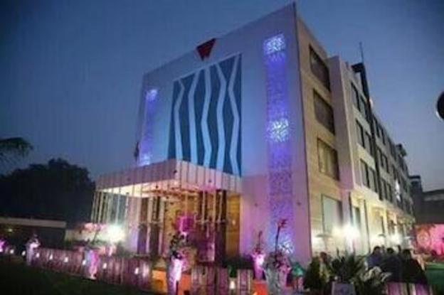 wingston a treehouse hotel goverdhan