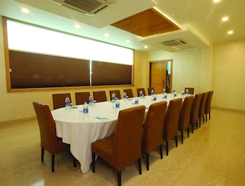 wingston a treehouse hotel goverdhan