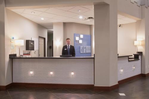 holiday inn express denver north thornton