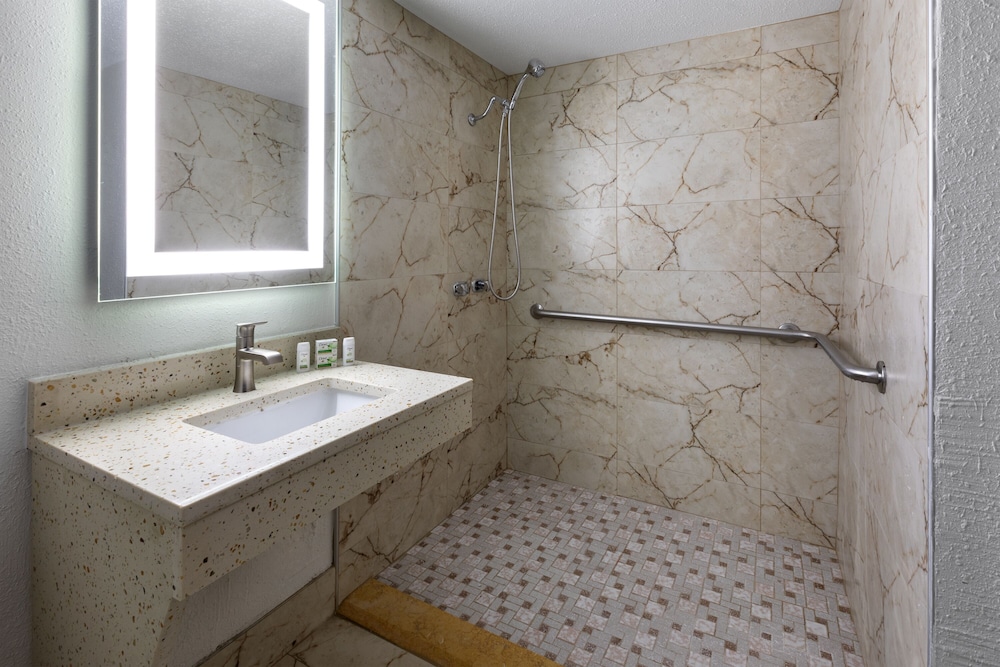 wingate by wyndham troy