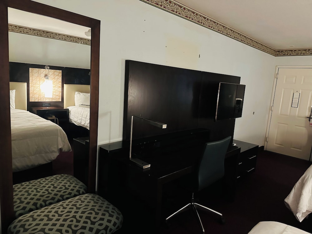 the executive inn and suites