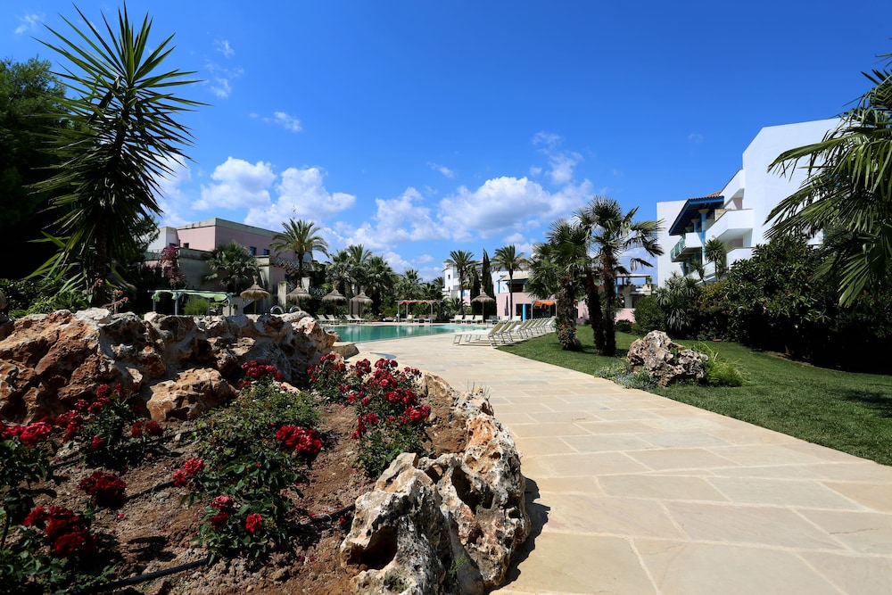 club giardini doriente village