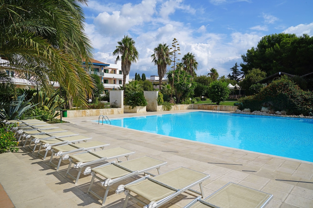 club giardini doriente village