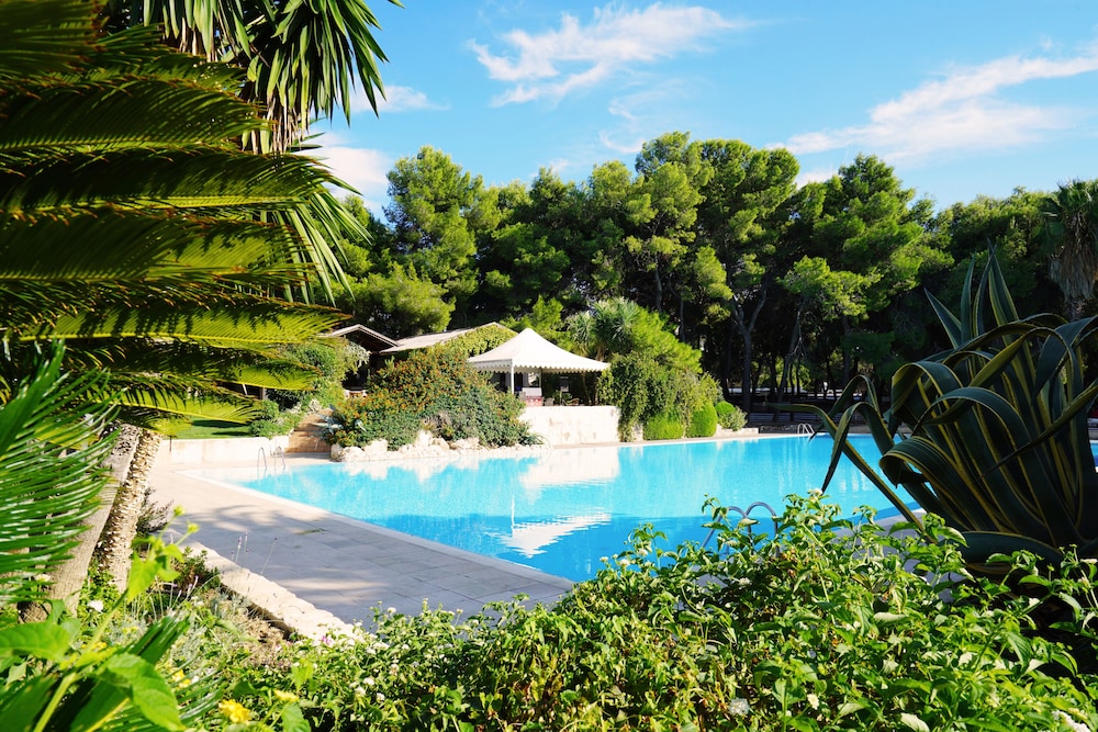 club giardini doriente village