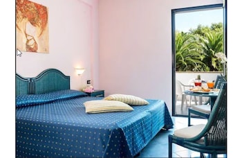 club giardini doriente village