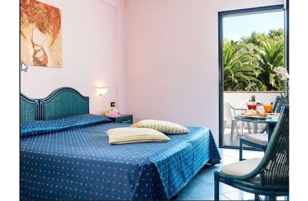 club giardini doriente village