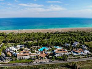 club giardini doriente village