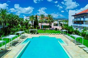 club giardini doriente village