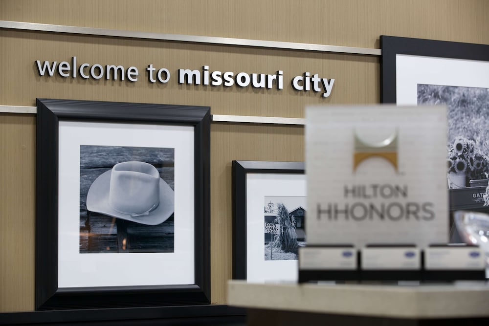 hampton inn and suites missouri city tx