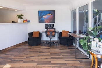 Ocean Reef Hotel,,3 star