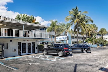 Ocean Reef Hotel,,3 star