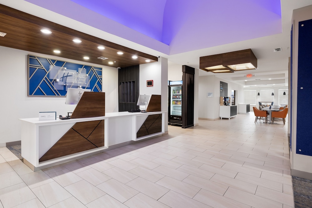 holiday inn express and suites kingsville by ihg