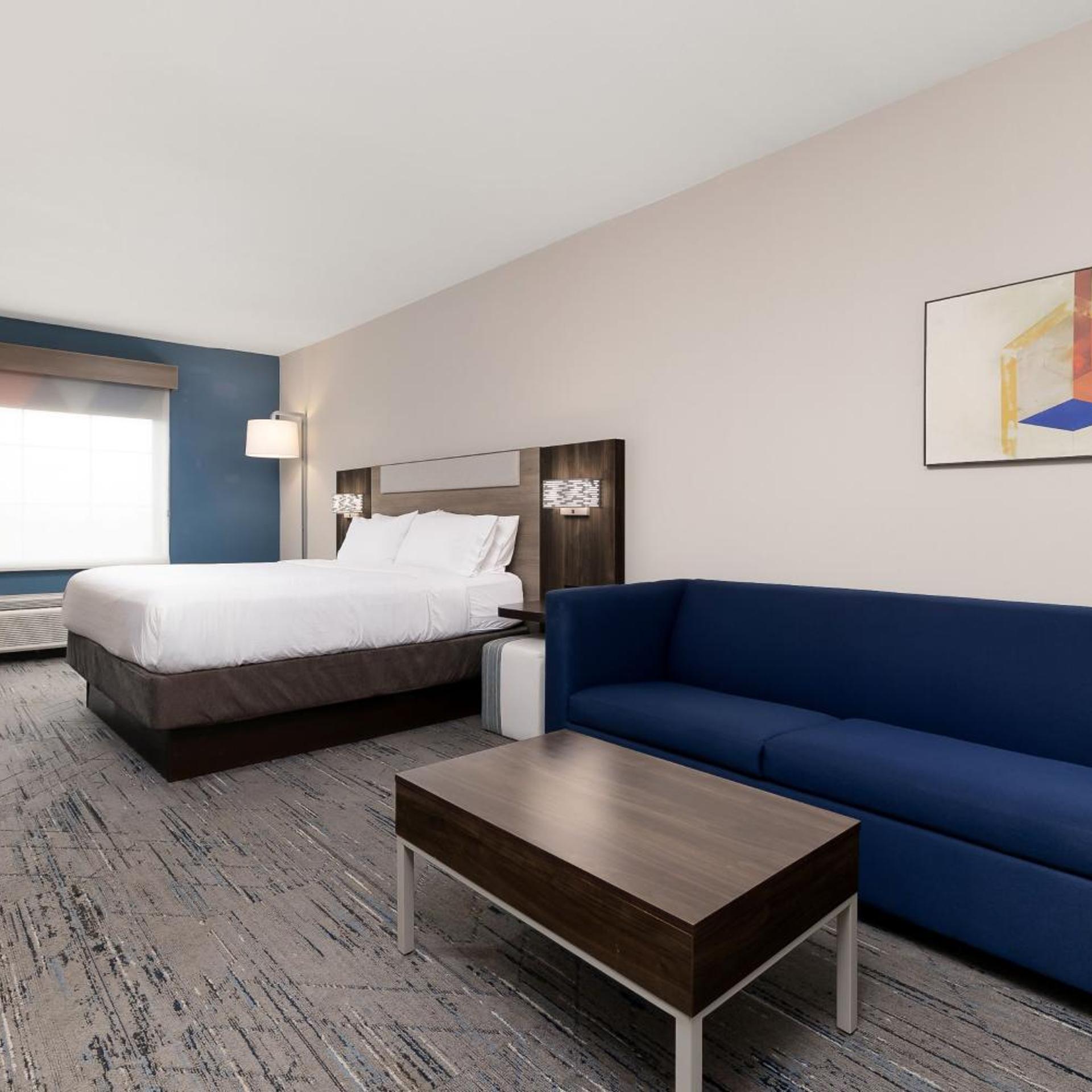 holiday inn express and suites kingsville by ihg