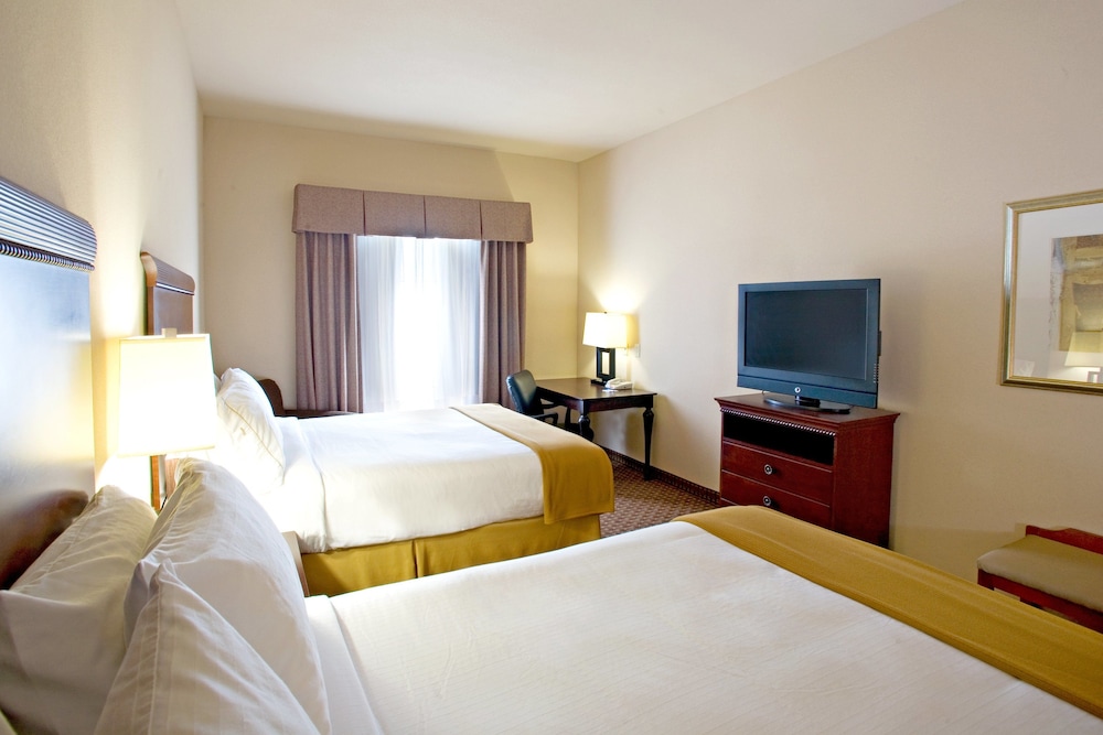 holiday inn express and suites kingsville by ihg