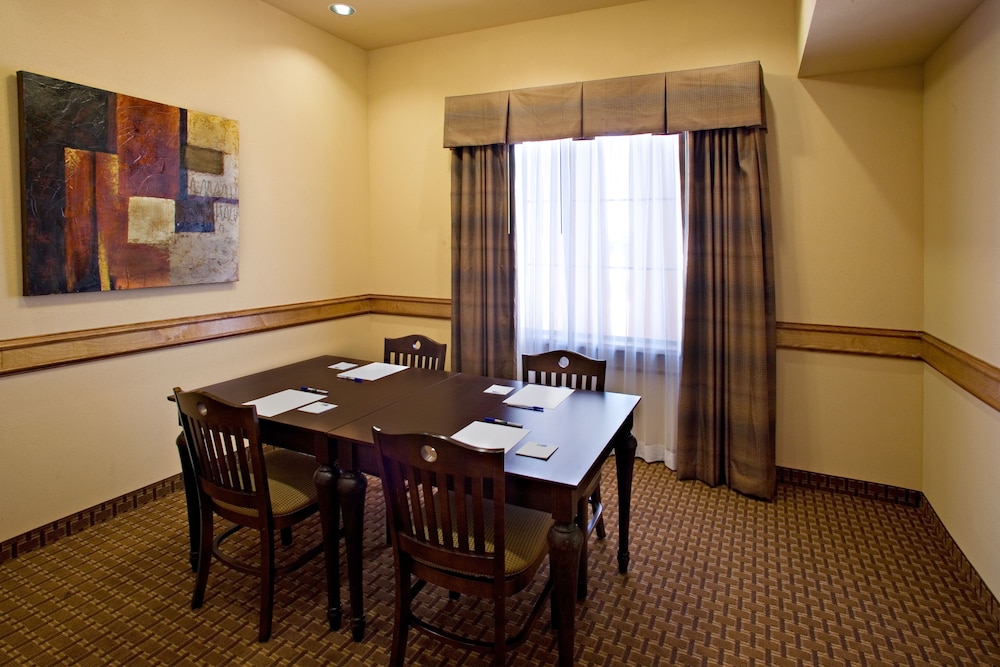 holiday inn express and suites kingsville by ihg