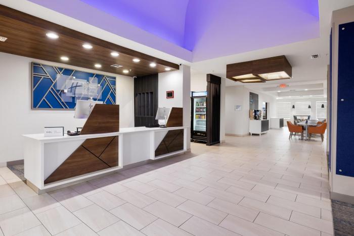 holiday inn express and suites kingsville by ihg