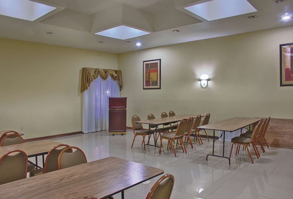 la quinta inn and suites by wyndham alice