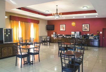 la quinta inn and suites by wyndham alice