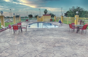 La Quinta Inn & Suites By Wyndham Alice,Texas>>Alice,3 star