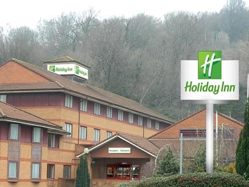 holiday inn cardiff north