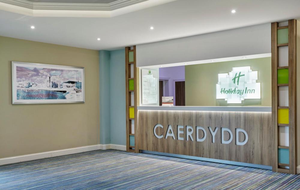 holiday inn cardiff north