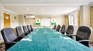holiday inn cardiff north