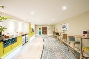 holiday inn cardiff north
