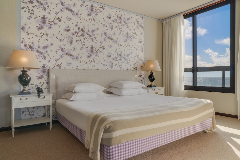 pestana bahia praia nature and beach resort