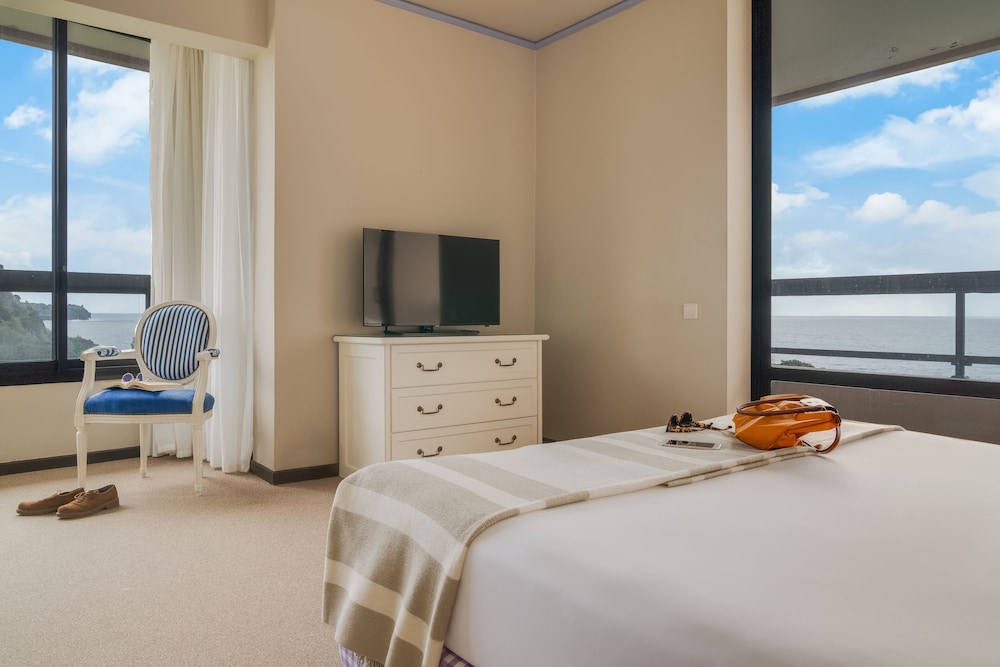 pestana bahia praia nature and beach resort