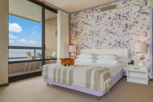 pestana bahia praia nature and beach resort