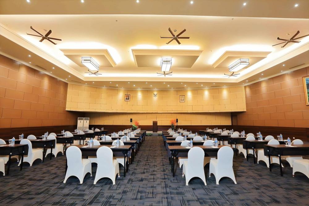 kutabex beach front hotel