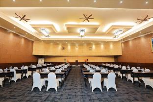 kutabex beach front hotel