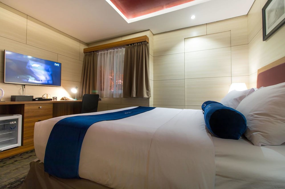 kutabex beach front hotel