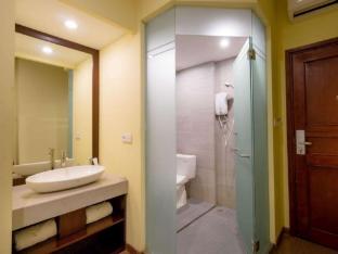 kutabex beach front hotel