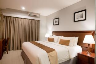 kutabex beach front hotel