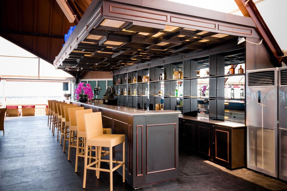 kutabex beach front hotel