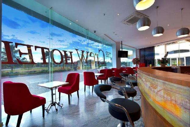 the crew hotel kualanamu international airport