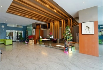 the crew hotel kualanamu international airport